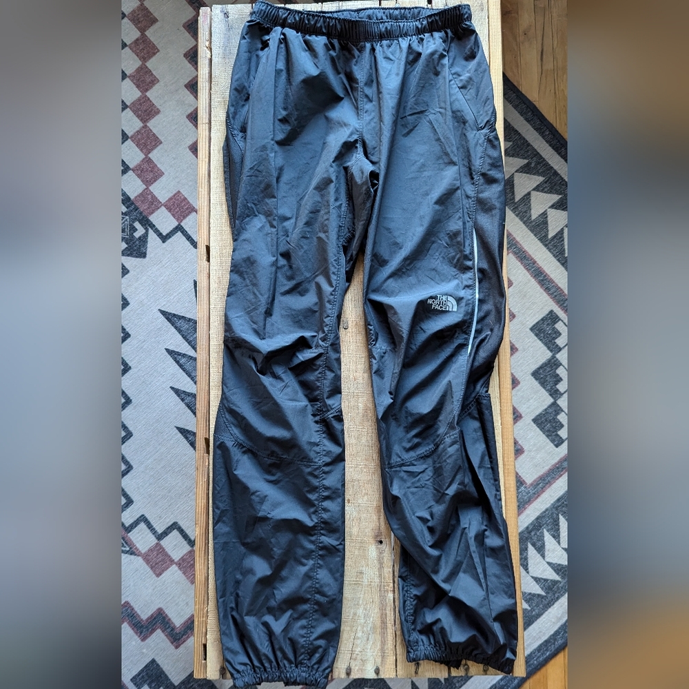 North face wind pants